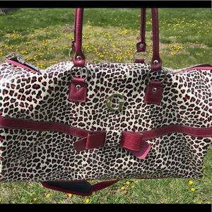 Like new Guess duffel bag